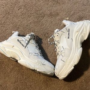 White and black men’s size 43 Balenciaga sneakers